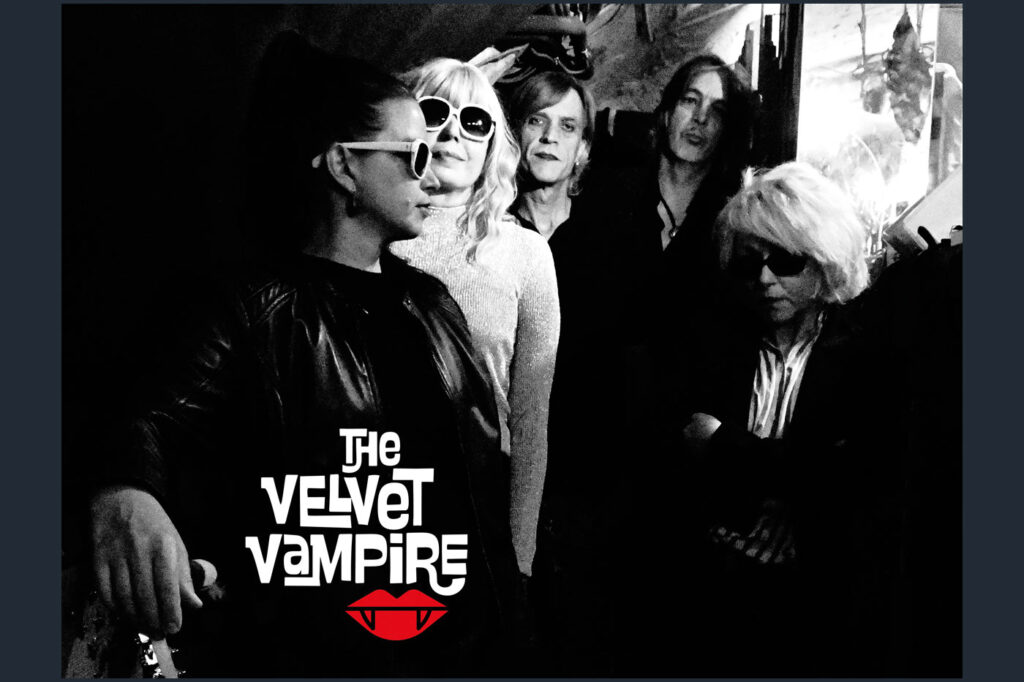 pressefoto_the-velvet-vampire+logo-web
